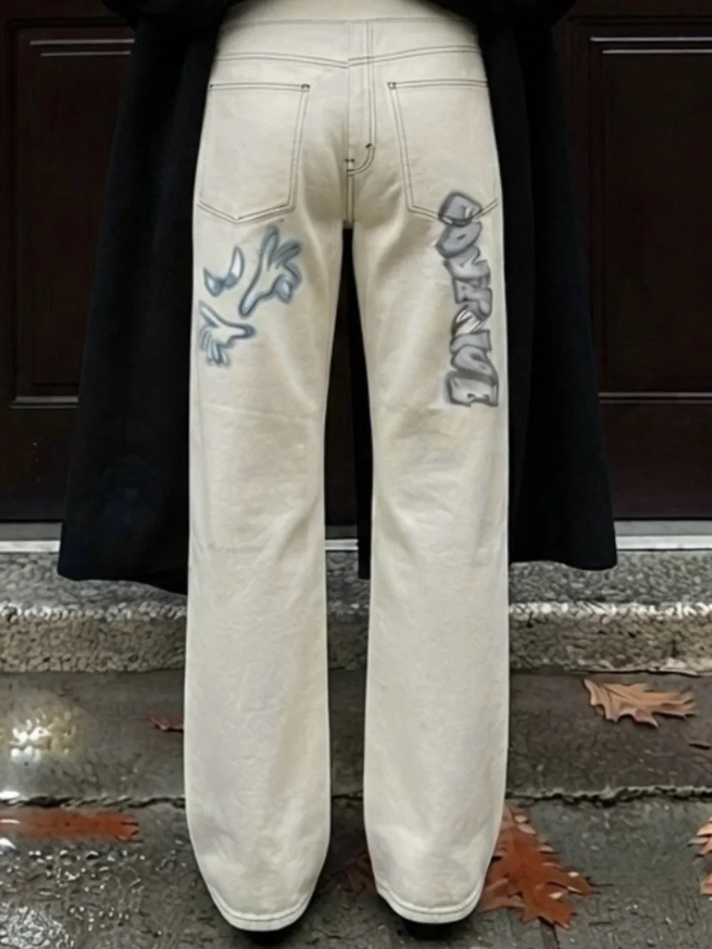 Bershka graffiti white different